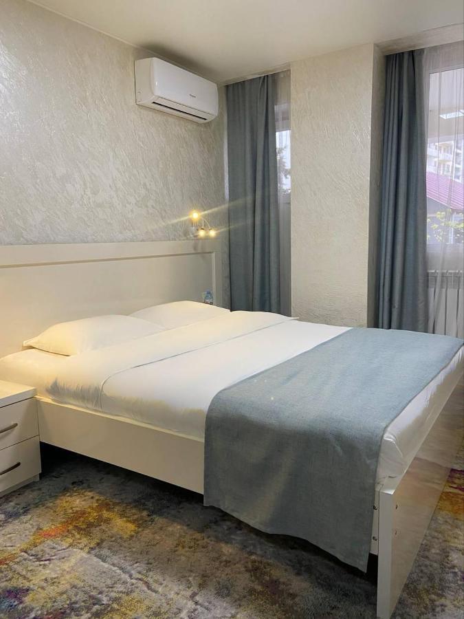 Hotel Sonata Batumi Eksteriør bilde